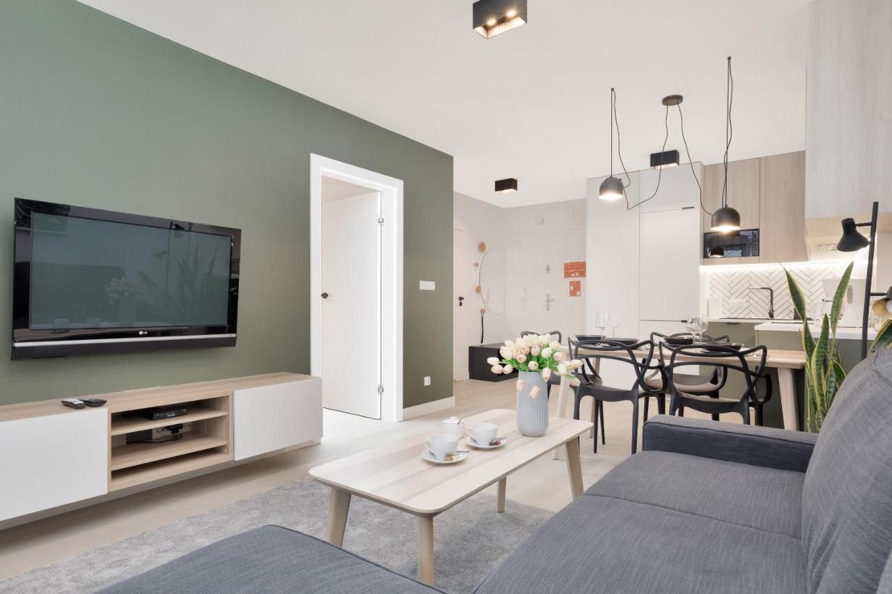 Apartament Premium Platany By Noclegi Renters Колобжег Екстериор снимка