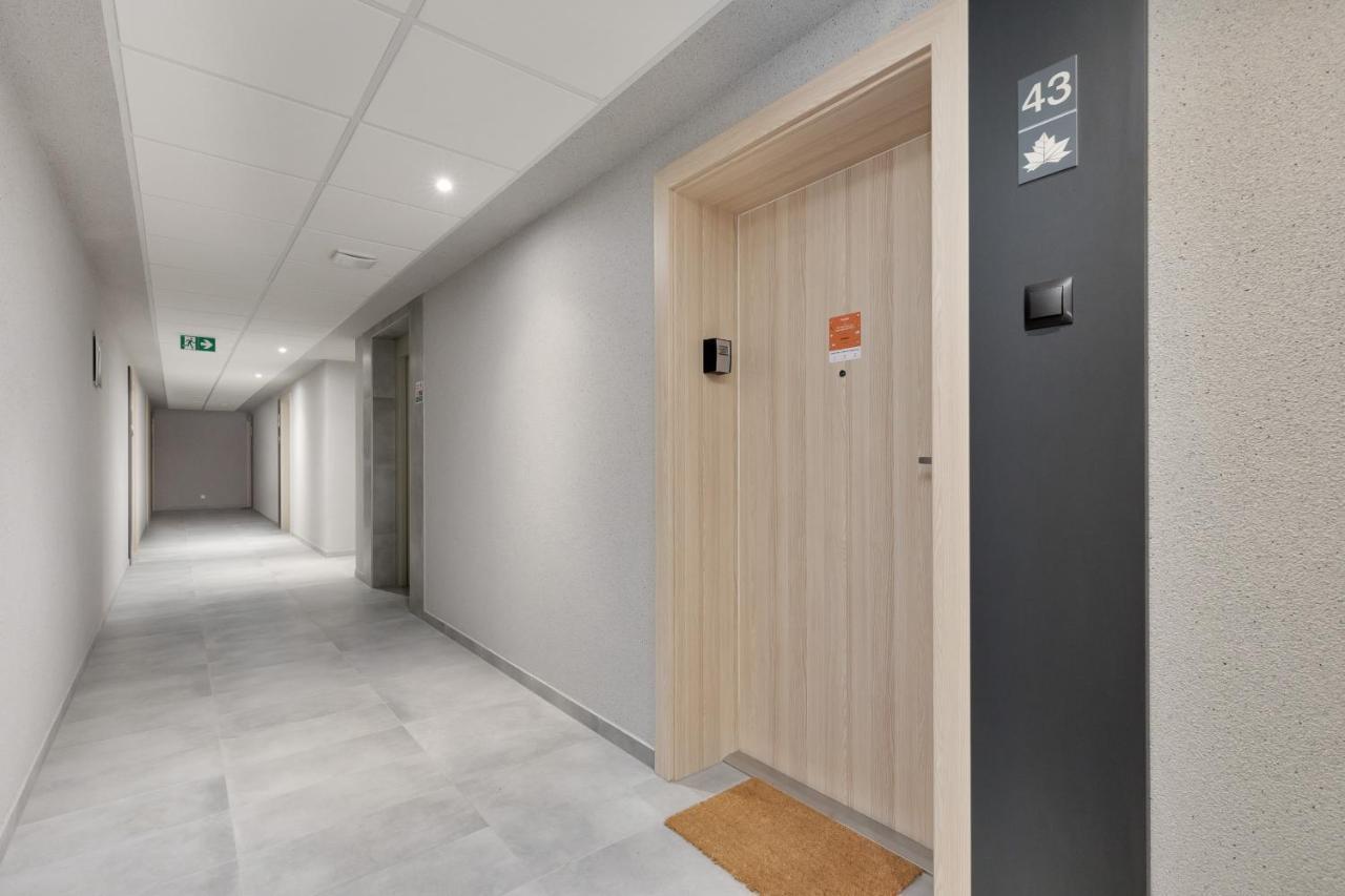 Apartament Premium Platany By Noclegi Renters Колобжег Екстериор снимка